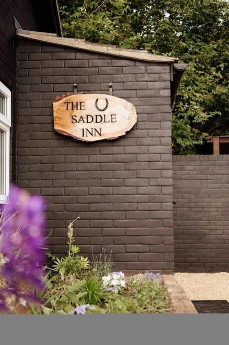 The Saddle Inn, Snetterton Circuit NWI Dış mekan fotoğraf